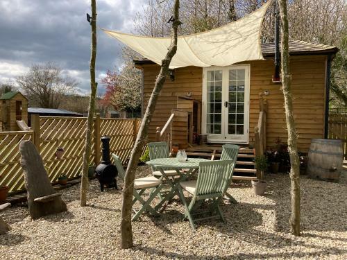 Lodge The Hut@dinnington
