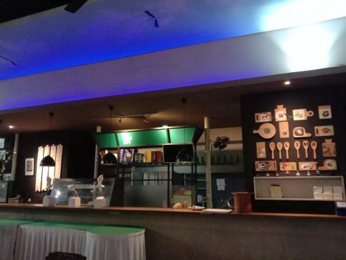 Hostal De-lima Guest House & Cafe