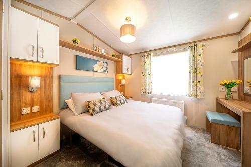 Discover, Relax, Enjoy - Affordable Luxury Lodge