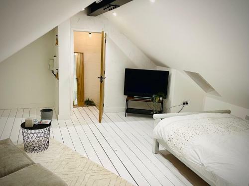 The Shed -an Inspirational Studio In The Chilterns
