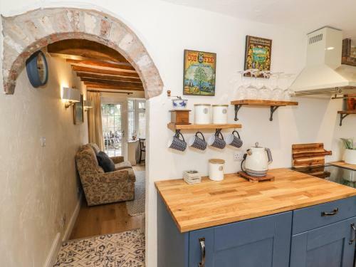 Periwinkle Cottage