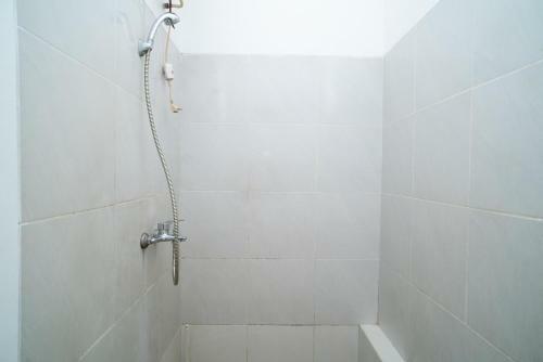 Hotel Koolkost Near Lottemart Bintaro 2 - Minimum Stay 30 Nights