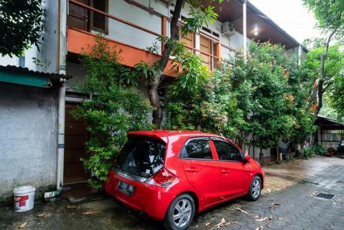 Hotel Koolkost Near Lottemart Bintaro 2 - Minimum Stay 30 Nights