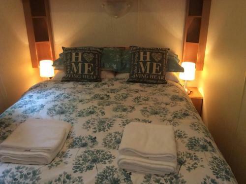 Luxury 6 Bed Static