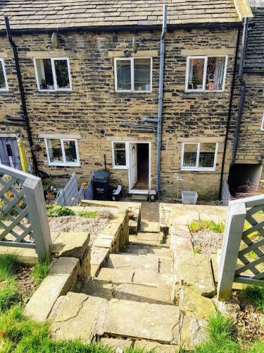 Riding Head Cottage Luddenden