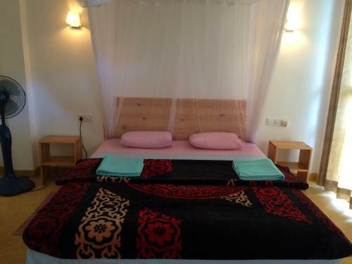 Bed & Breakfast Raveena Guest House