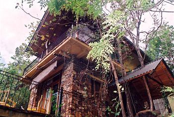 Posada Ella Jungle Inn