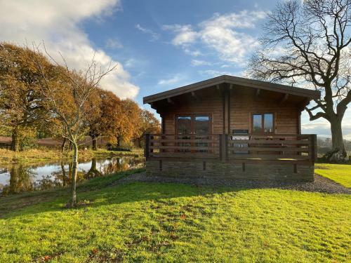 Redwood Lodge