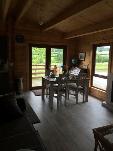 Redwood Lodge