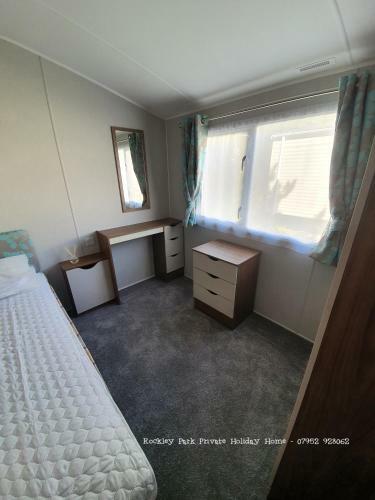 Private Holiday Home, Rockley Park, Poole