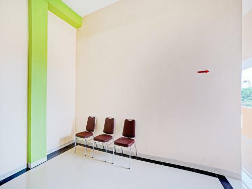 Hotel Oyo 90500 Teratai Residence