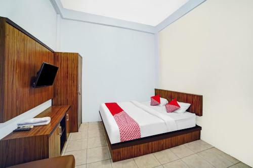 Hotel Oyo 90515 Indah Guest House