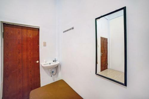 Hotel Oyo 90515 Indah Guest House