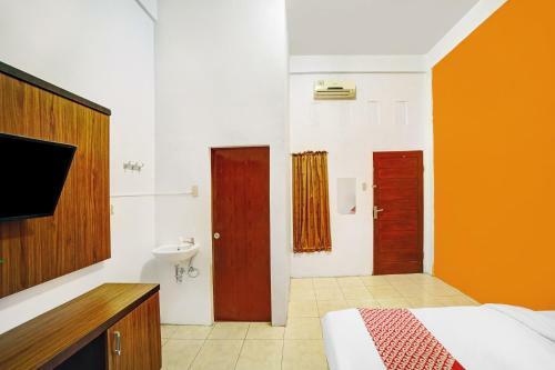 Hotel Oyo 90515 Indah Guest House