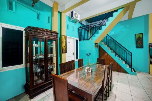 Hotel Oyo 90515 Indah Guest House