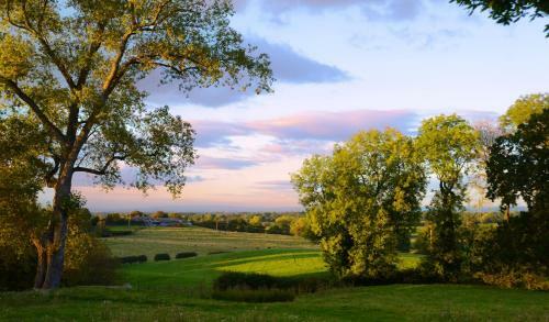 Hostal Hilltop Country House