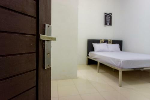 Hotel Oyo Life 2366 Gatsu Kost