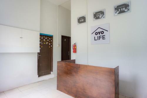 Hotel Oyo Life 2366 Gatsu Kost