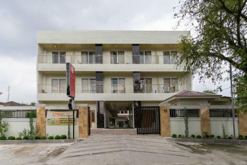 Hotel I Sari Residence Redpartner