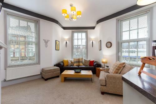 Charles Alexander Short Stay - The Old Bank Apartments