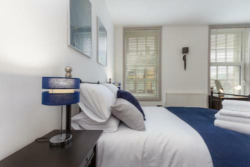 Charles Alexander Short Stay - The Old Bank Apartments