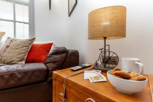 Charles Alexander Short Stay - The Old Bank Apartments