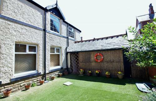 The Coach House Apartment