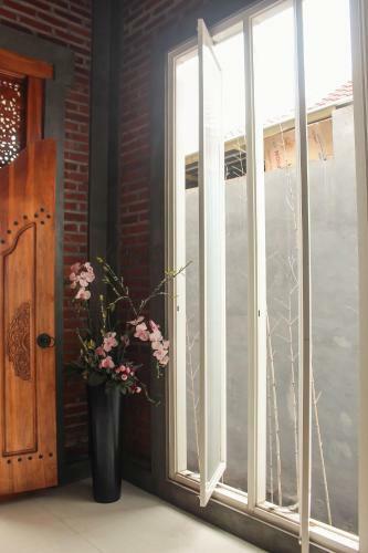 Thon House Near Malang City Station