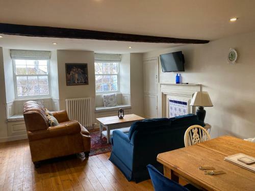 Monmouth House Apartments