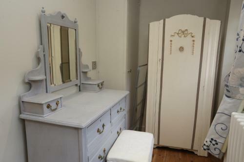 Monmouth House Apartments