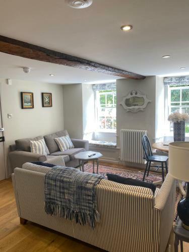 Monmouth House Apartments