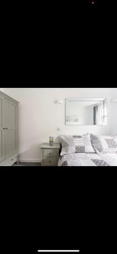 Luxury Beachfront Apartment 50m From The Beach