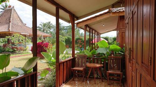 Villa Riverisde Kalijeruk