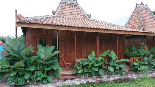 Villa Riverisde Kalijeruk