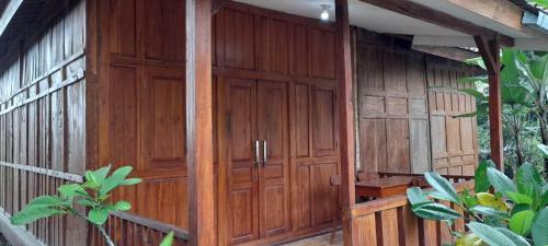 Villa Riverisde Kalijeruk