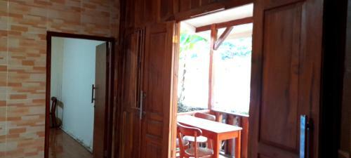 Villa Riverisde Kalijeruk