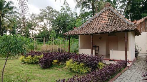 Villa Riverisde Kalijeruk