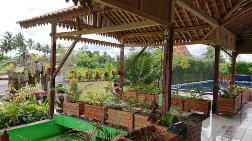 Villa Riverisde Kalijeruk