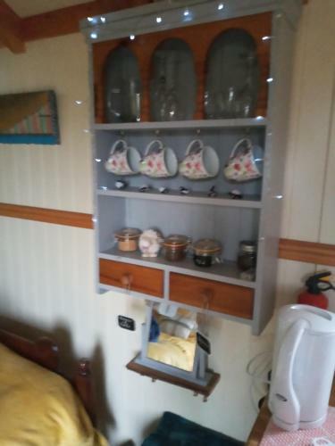Glamping Malvern Shepherd Hut