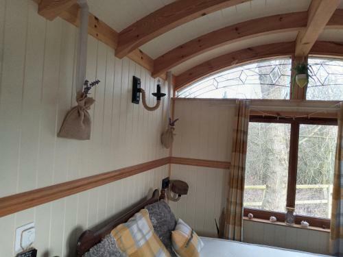Glamping Malvern Shepherd Hut