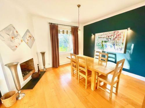 Maidenhead - Stylish 4 Bedroom Apartment