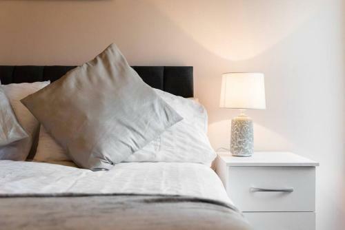 Deluxe Maidenhead Apartment