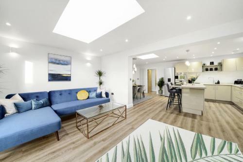 Modern Bungalow In Maidstone Sleeps 5 With Free Parking