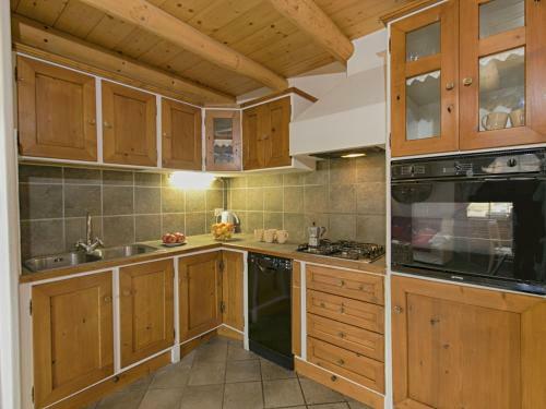 Dreamy Cottage In Bellamonte Italy With Garden