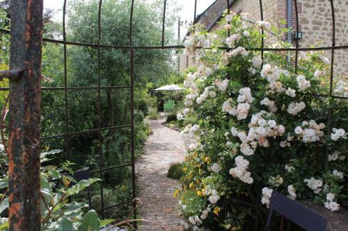 Bed & Breakfast Au Jardin Des Violettes