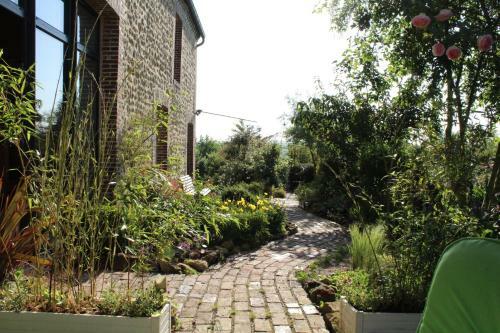 Bed & Breakfast Au Jardin Des Violettes