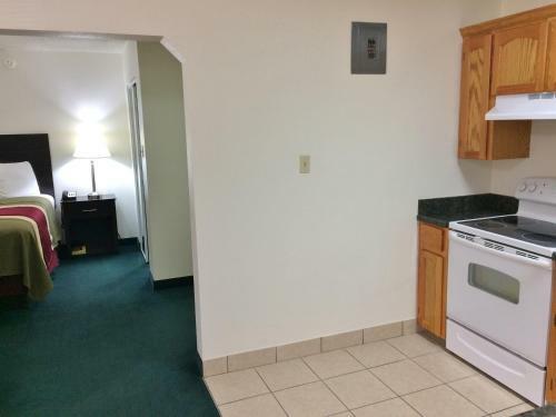Motel Travel Inn Atlanta Texas