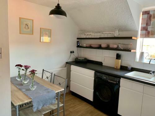Explorers Nook Spacious Yorkshire Wolds Apartment With Cycle Storage