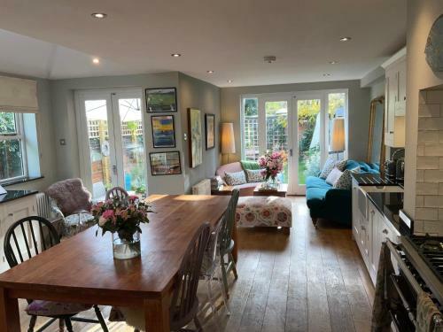 Villa Marlow Victorian Townhouse