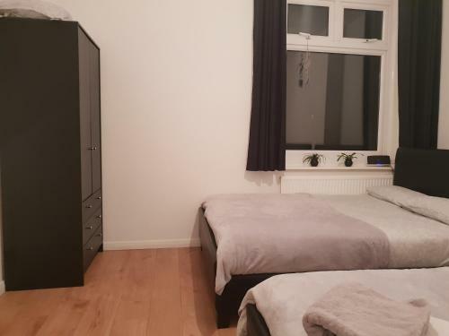 Dream Land Apartments